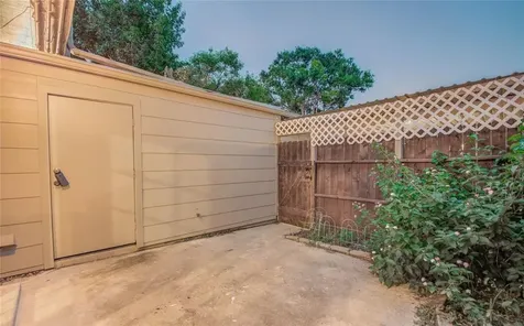 14703 Barryknoll Lane 18 Houston TX 77079