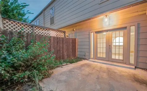 14703 Barryknoll Lane 18 Houston TX 77079