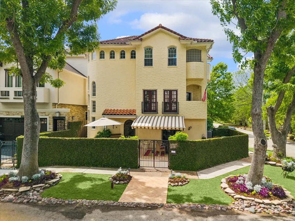6635 Minola Street Houston TX 77007