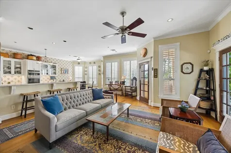 6635 Minola Street Houston TX 77007