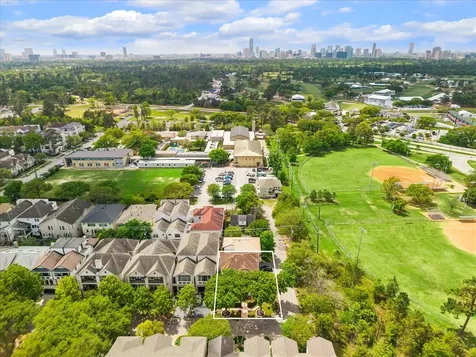 6635 Minola Street Houston TX 77007