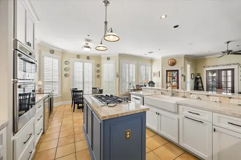 6635 Minola Street Houston TX 77007