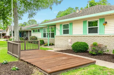 311 Carnation Street Lake Jackson TX 77566
