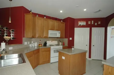 13110 Rippling Creek Lane Pearland TX 77584