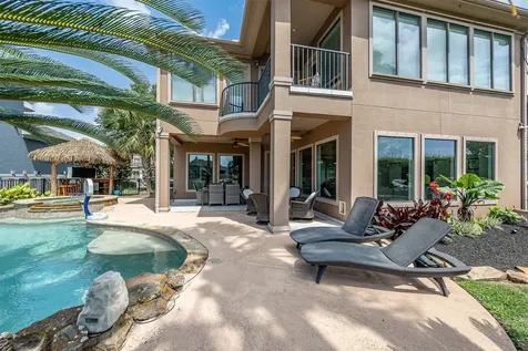 2938 N Island Drive Seabrook TX 77586