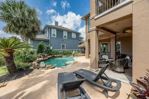 2938 N Island Drive Seabrook TX 77586
