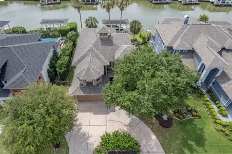 2938 N Island Drive Seabrook TX 77586