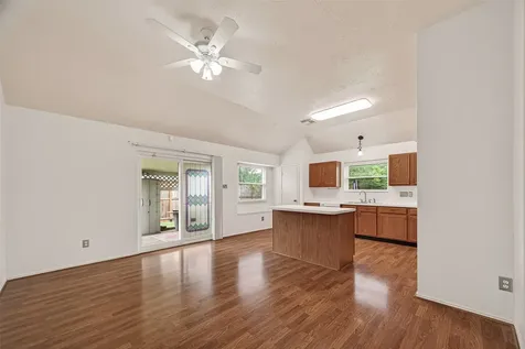 602 W Larkspur Circle Pearland TX 77584