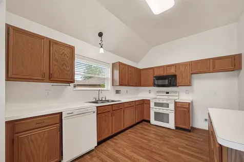 602 W Larkspur Circle Pearland TX 77584