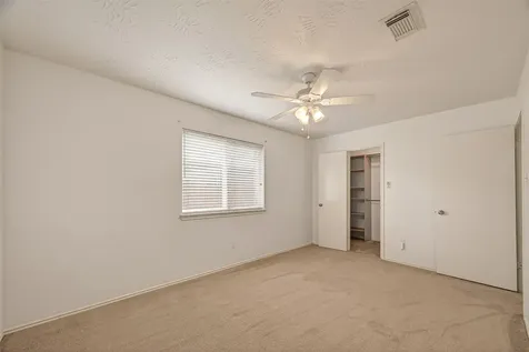 602 W Larkspur Circle Pearland TX 77584