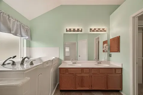 602 W Larkspur Circle Pearland TX 77584