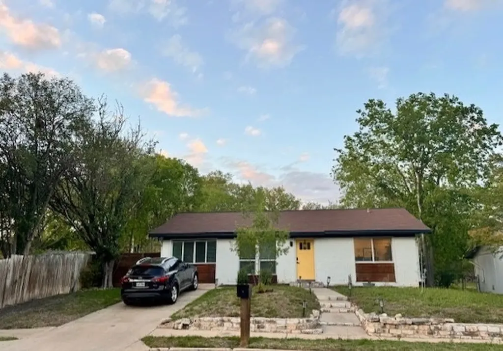 2204 Palmera Cove Austin TX 78744