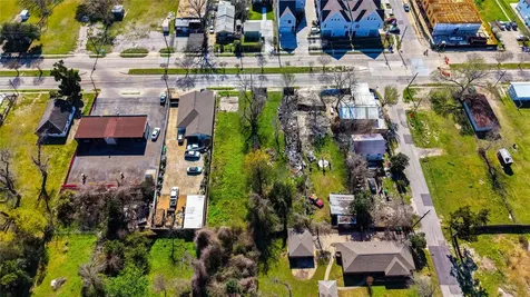6124 W Montgomery Road Houston TX 77091