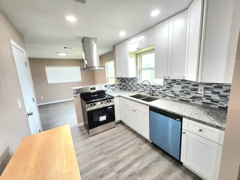 5879 Belcrest Street Houston TX 77033