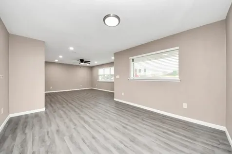 5879 Belcrest Street Houston TX 77033