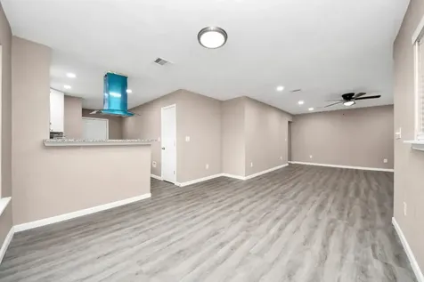 5879 Belcrest Street Houston TX 77033