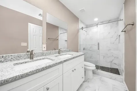 5879 Belcrest Street Houston TX 77033
