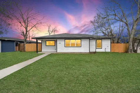 5879 Belcrest Street Houston TX 77033