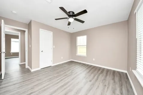 5879 Belcrest Street Houston TX 77033
