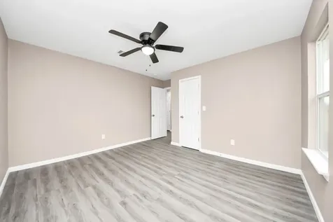 5879 Belcrest Street Houston TX 77033