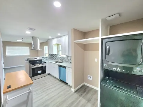 5879 Belcrest Street Houston TX 77033