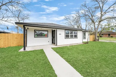 5879 Belcrest Street Houston TX 77033