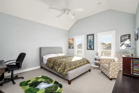 64 S Parkgate Circle The Woodlands TX 77381