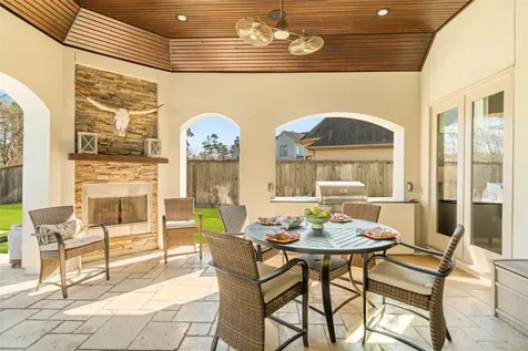 64 S Parkgate Circle The Woodlands TX 77381