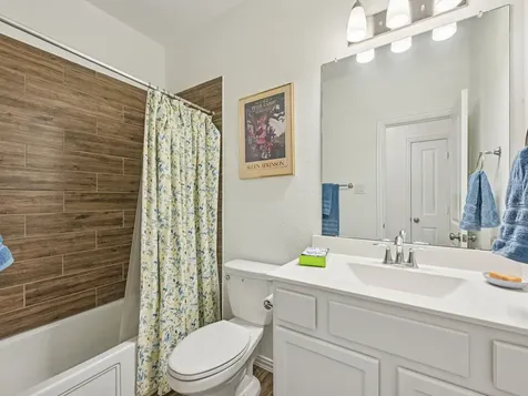 15014 Lake Shore Avenue Mont Belvieu TX 77523