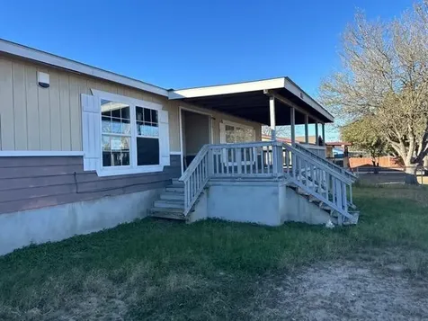 861 Avenue H Poteet TX 78065