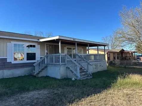 861 Avenue H Poteet TX 78065