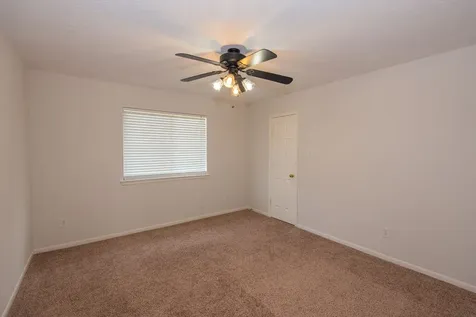 2207 Ames Street Pearland TX 77584