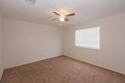 2207 Ames Street Pearland TX 77584