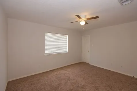 2207 Ames Street Pearland TX 77584