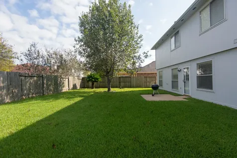 2207 Ames Street Pearland TX 77584