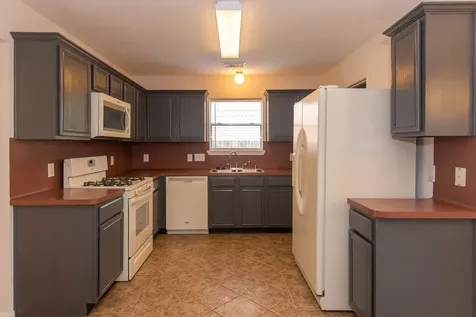 2207 Ames Street Pearland TX 77584