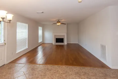2207 Ames Street Pearland TX 77584