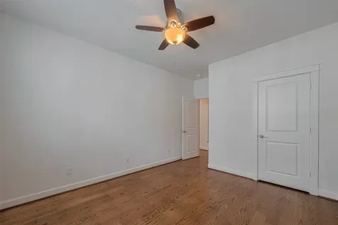 854 W 20th Street Houston TX 77008