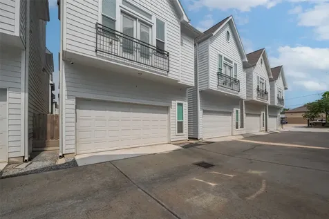 854 W 20th Street Houston TX 77008