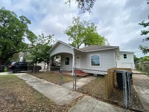 7033 Avenue E Houston TX 77011