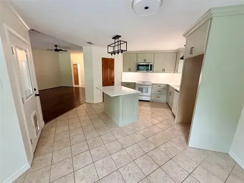 855 County Road 2267 Cleveland TX 77327