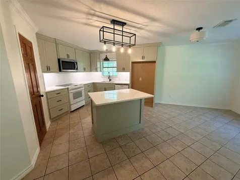 855 County Road 2267 Cleveland TX 77327