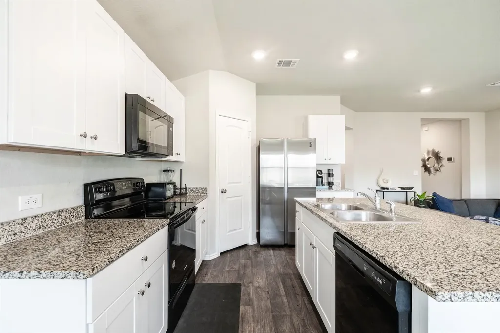 6013 Shanjia Drive Austin TX 78724