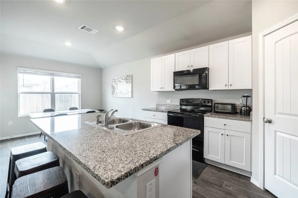 6013 Shanjia Drive Austin TX 78724
