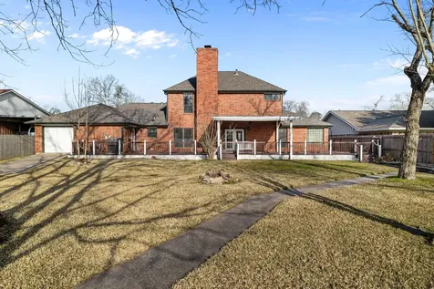 1400 Oak Hollow Drive Dickinson TX 77539