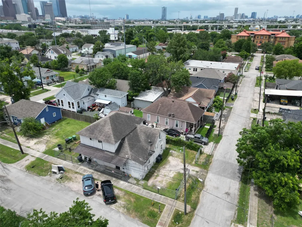 418 Bishop Street Houston TX 77009