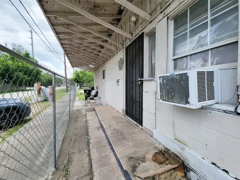 418 Bishop Street Houston TX 77009