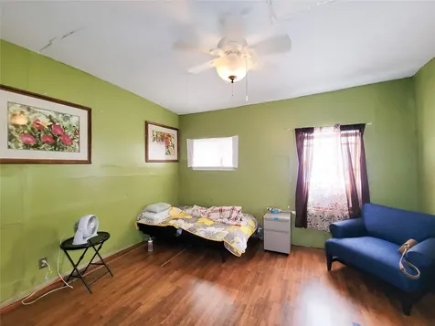418 Bishop Street Houston TX 77009