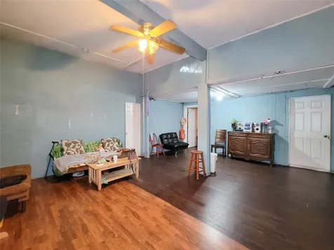 418 Bishop Street Houston TX 77009