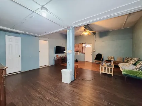 418 Bishop Street Houston TX 77009